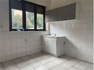 t6 et plus à la vente -   69008  LYON, surface 2 m2 vente t6 et plus - UBI473381816